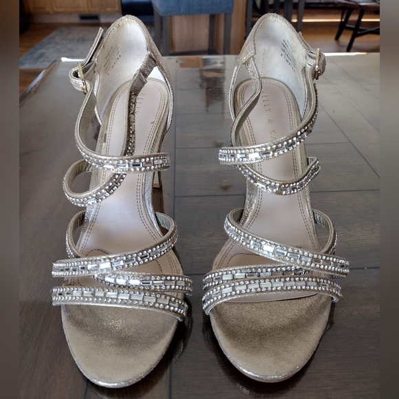 Formal Heels - Picture 4 of 4